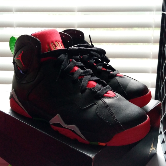 Jordan Other - Sale! Like New Marvin the Martian 7s